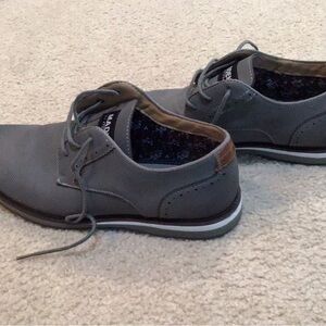 Steve Madden Gray Oxfords Sleek Minimalist Design